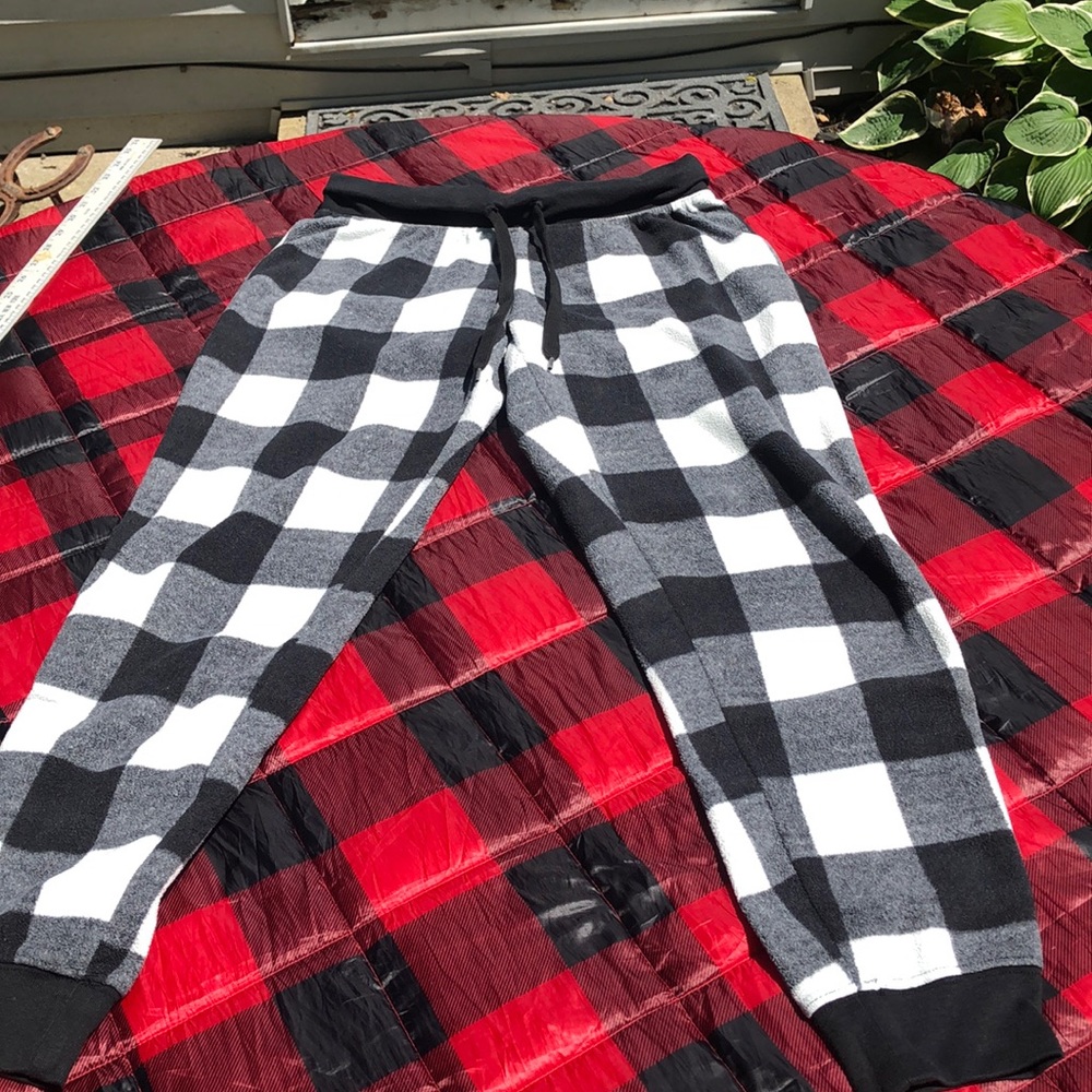 Plaid white and black draw string pants